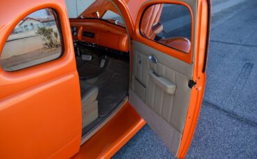 Ford-Deluxe-1940-Sedan-17