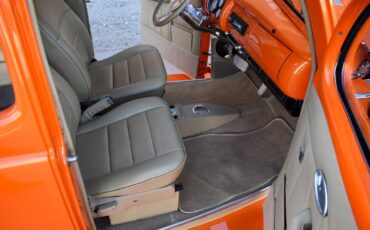Ford-Deluxe-1940-Sedan-18