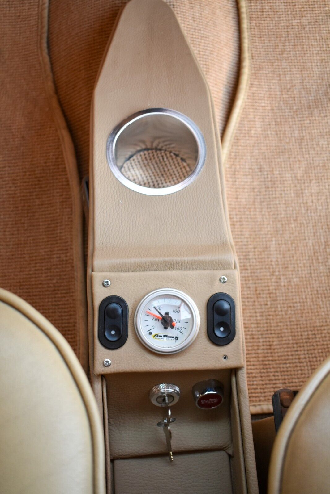 Ford-Deluxe-1940-Sedan-27