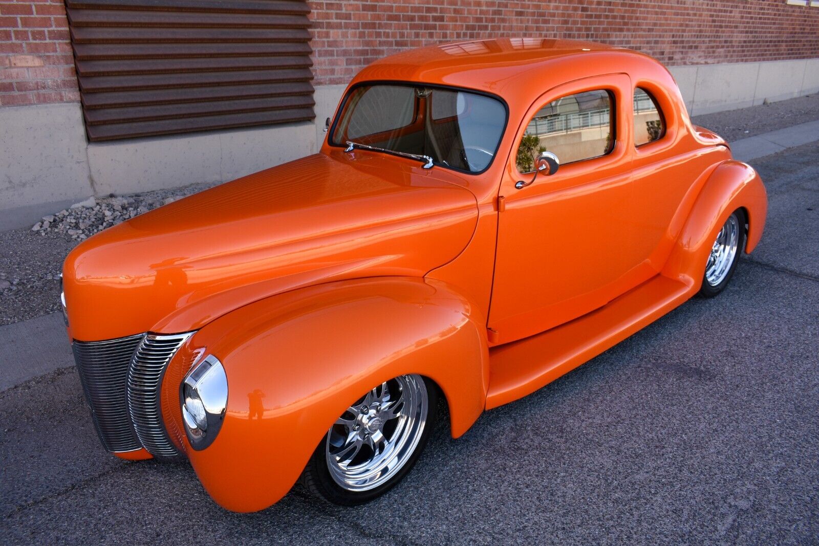 Ford-Deluxe-1940-Sedan-32
