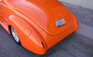 Ford-Deluxe-1940-Sedan-34