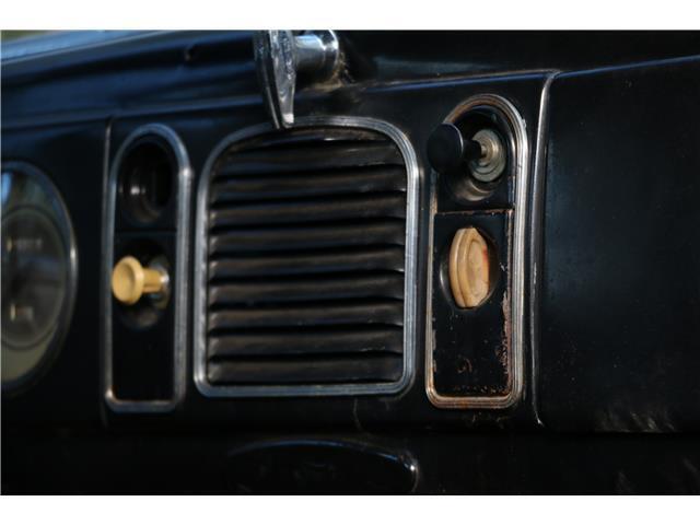 Ford-Deluxe-Coupoe-1938-COUPE-22