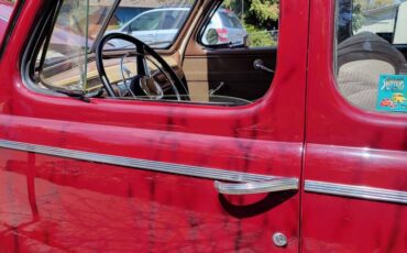 Ford-Deluxe-business-coupe-1941-red-11