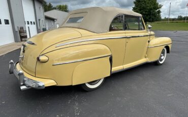 Ford-Deluxe-convertible-1947-yellow-2