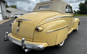 Ford-Deluxe-convertible-1947-yellow-3