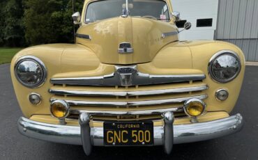 Ford-Deluxe-convertible-1947-yellow-5