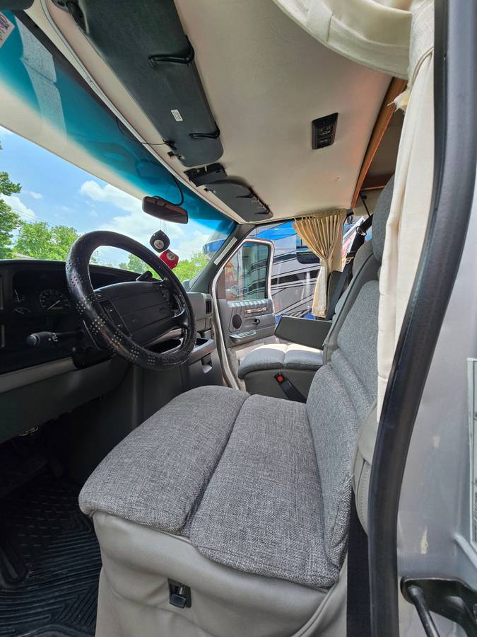 Ford-E-350-1995-14