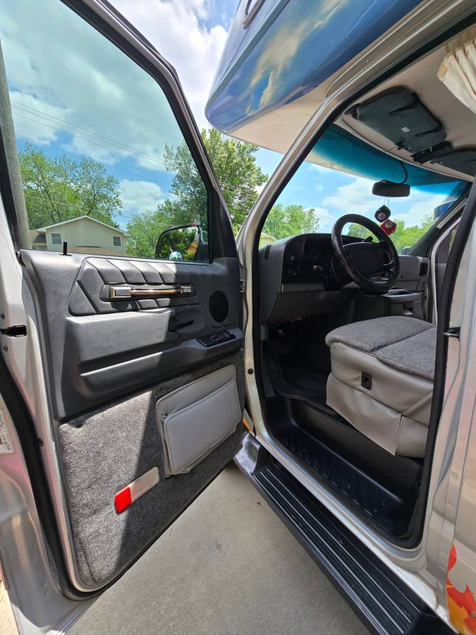 Ford-E-350-1995-15