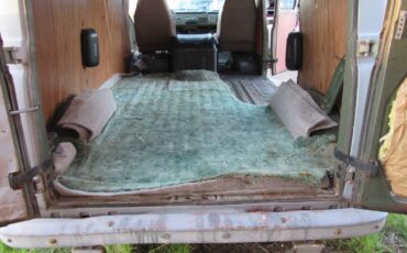 Ford-E-Series-Van-1966-Heavy-Duty-Van-with-windowed-rear-doors-solid-side-doors-12