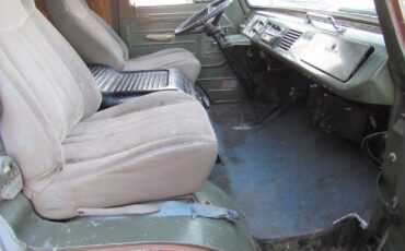 Ford-E-Series-Van-1966-Heavy-Duty-Van-with-windowed-rear-doors-solid-side-doors-21