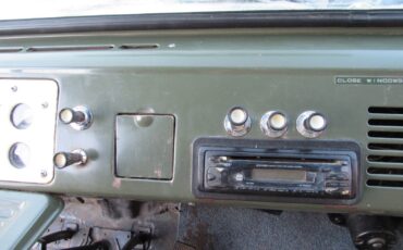 Ford-E-Series-Van-1966-Heavy-Duty-Van-with-windowed-rear-doors-solid-side-doors-27