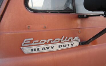 Ford-E-Series-Van-1966-Heavy-Duty-Van-with-windowed-rear-doors-solid-side-doors-5