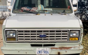 Ford-E-Series-Van-1988-Utility-2