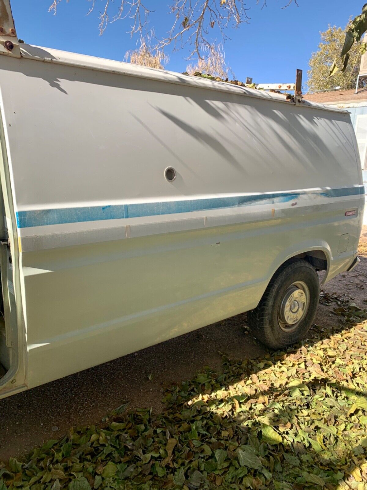 Ford-E-Series-Van-1988-Utility-8