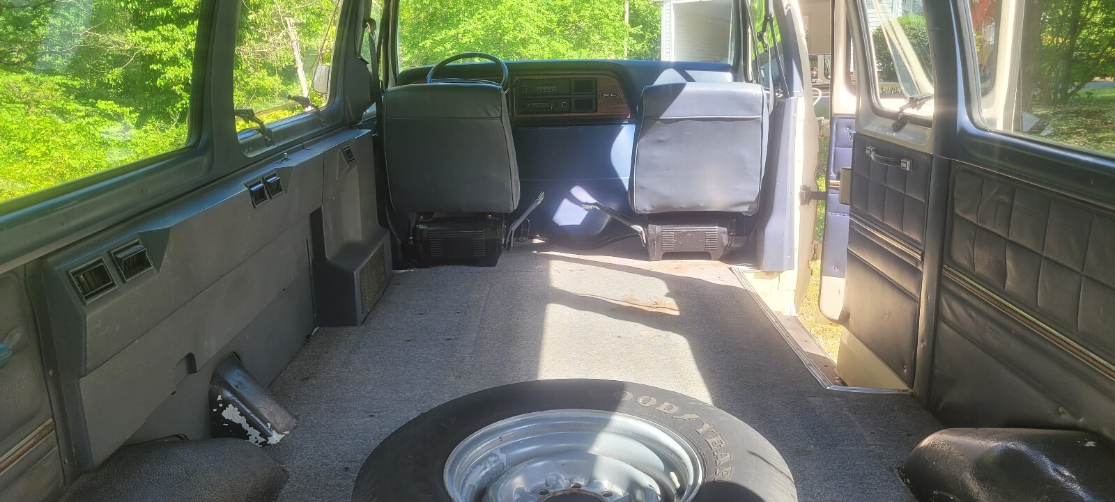 Ford-E-Series-Van-1989-15