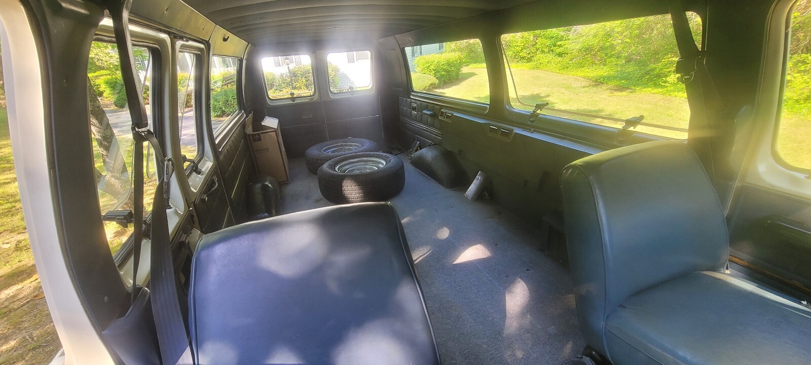 Ford-E-Series-Van-1989-17