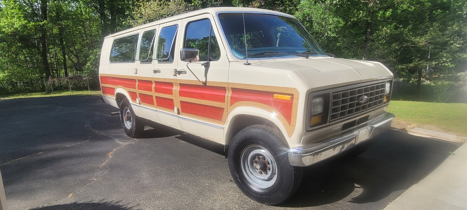 Ford E-Series Van 1989