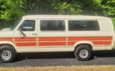 Ford-E-Series-Van-1989-8