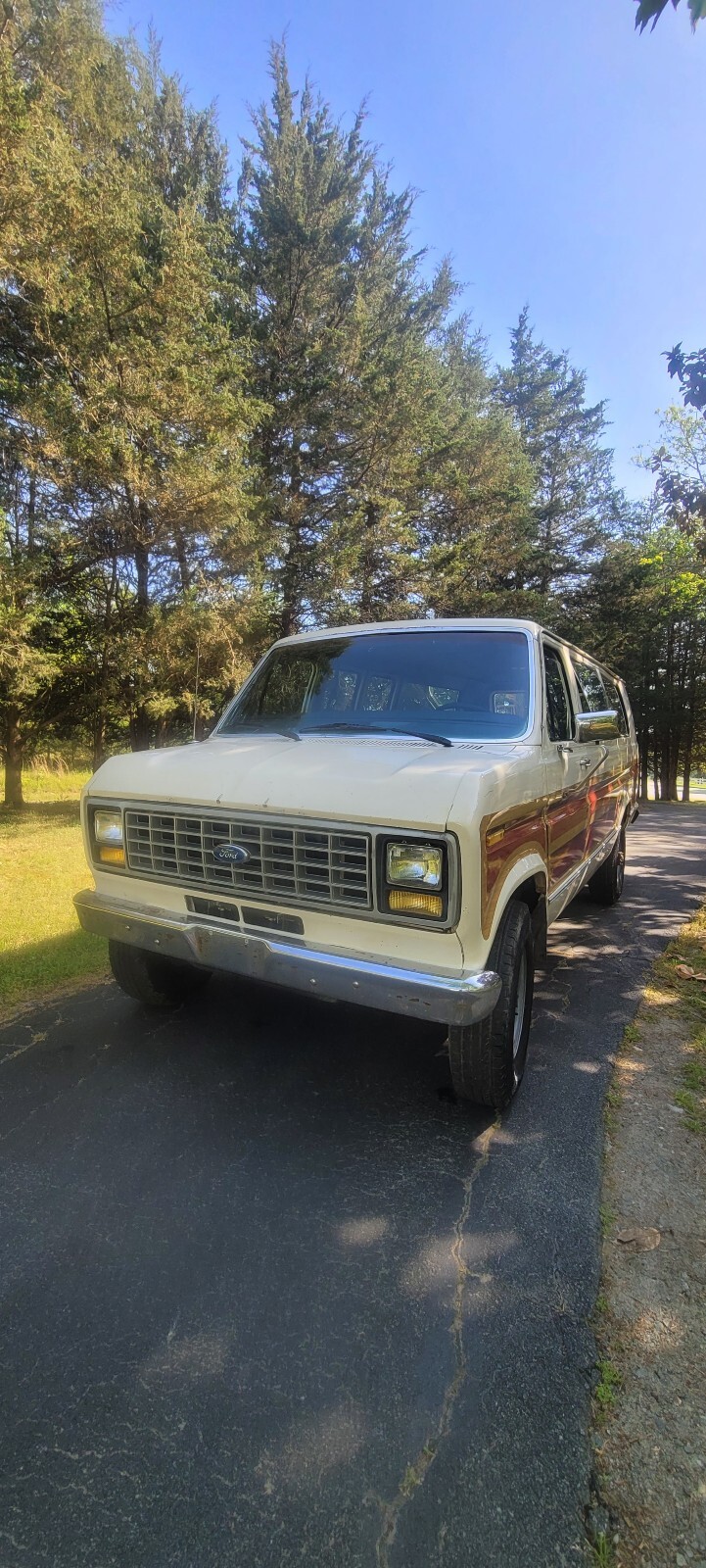Ford-E-Series-Van-1989-9
