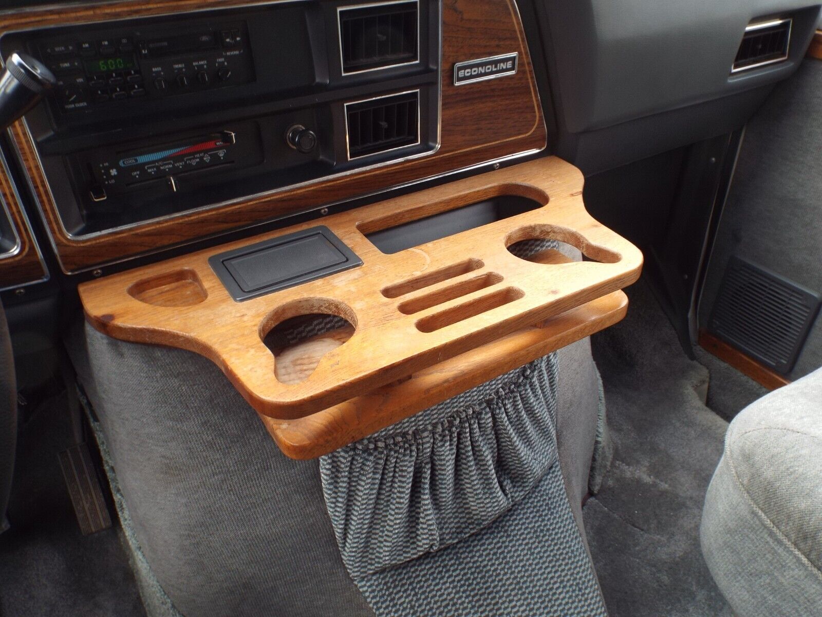 Ford-E-Series-Van-1990-Standard-Passenger-Van-12