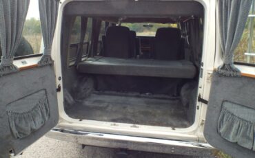 Ford-E-Series-Van-1990-Standard-Passenger-Van-17