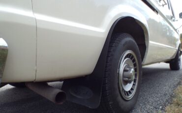 Ford-E-Series-Van-1990-Standard-Passenger-Van-29
