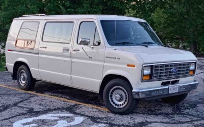 Ford E-Series Van 1990 Standard Passenger Van