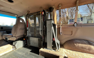 Ford-E-Series-Van-1995-Standard-Passenger-Van-10