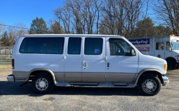 Ford-E-Series-Van-1995-Standard-Passenger-Van-2