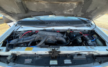 Ford-E-Series-Van-1995-Standard-Passenger-Van-20