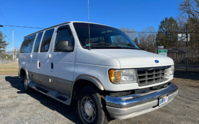 Ford E-Series Van 1995 Standard Passenger Van