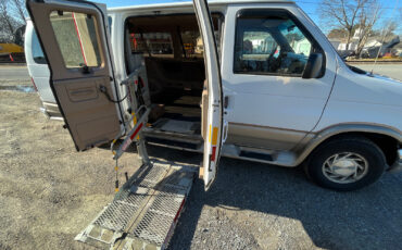 Ford-E-Series-Van-1995-Standard-Passenger-Van-7