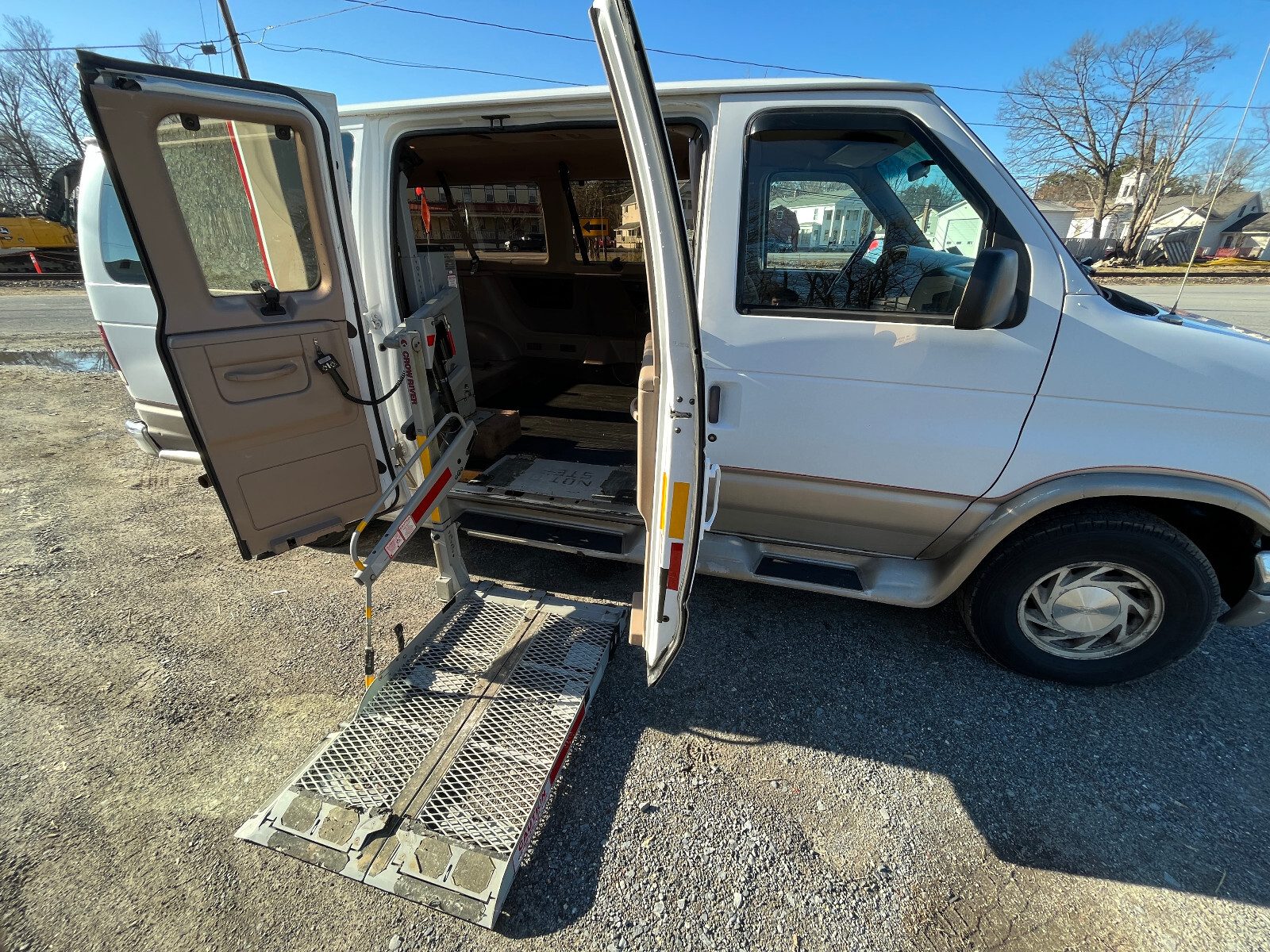 Ford-E-Series-Van-1995-Standard-Passenger-Van-7