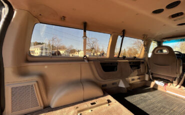 Ford-E-Series-Van-1995-Standard-Passenger-Van-8
