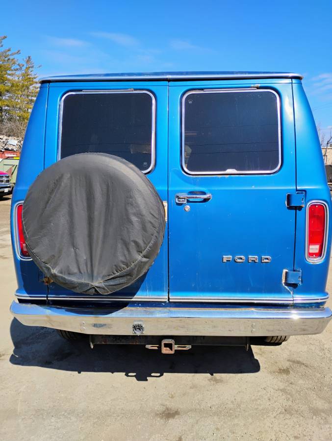 Ford-E150-econoline-van-1978-1