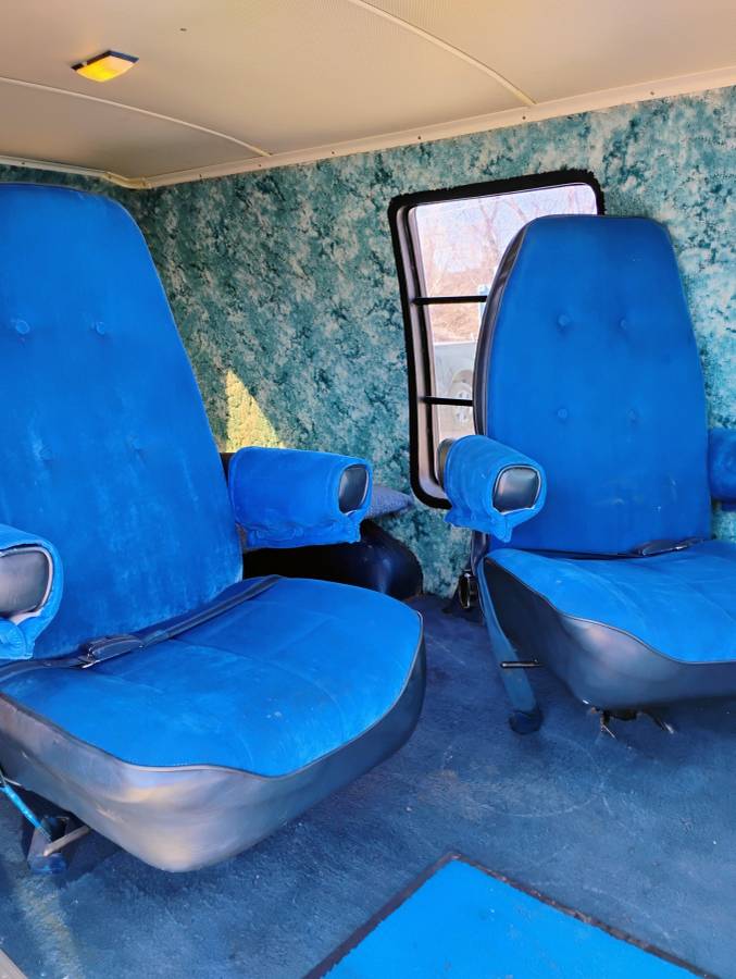 Ford-E150-econoline-van-1978-11