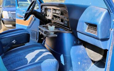 Ford-E150-econoline-van-1978-13