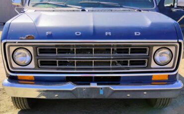 Ford-E150-econoline-van-1978-3