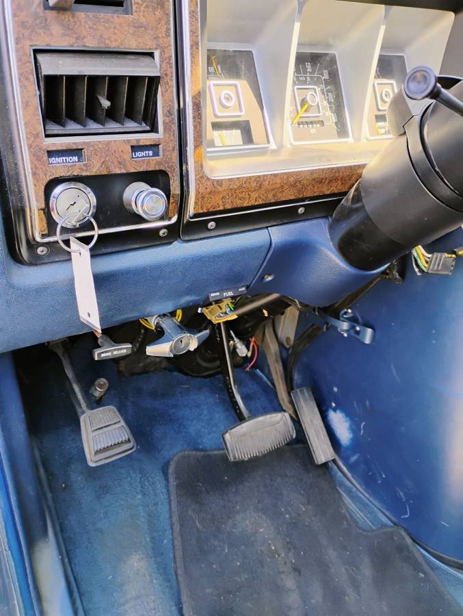 Ford-E150-econoline-van-1978-8