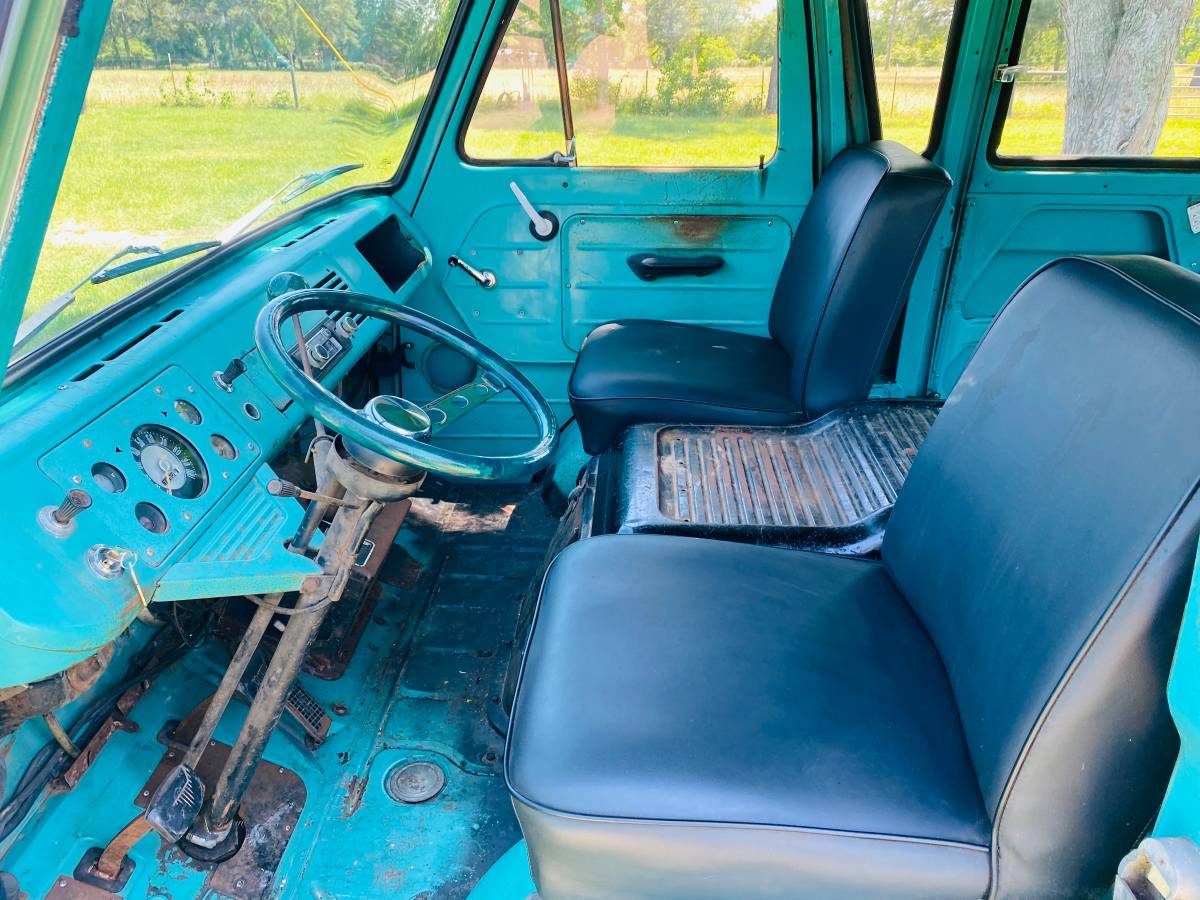 Ford-Econoline-1961-green-13