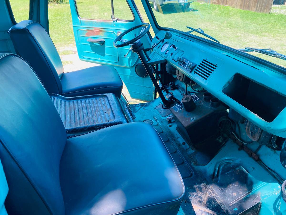 Ford-Econoline-1961-green-17