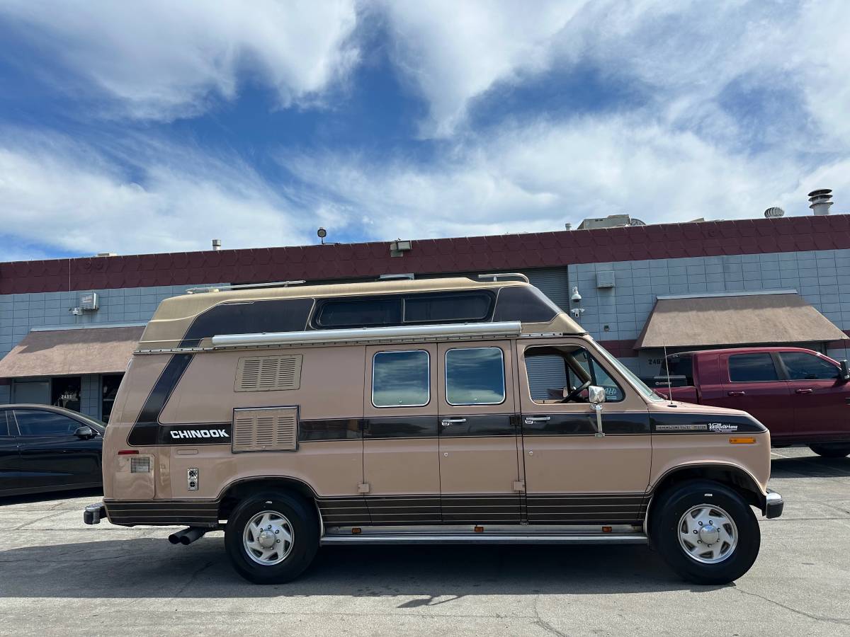 Ford-Econoline-1988-1