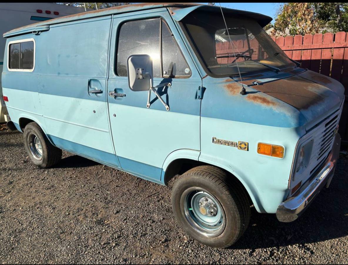 Ford-Econoline-van-1974-custom-11