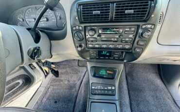 Ford-Explorer-1995-SUV-16