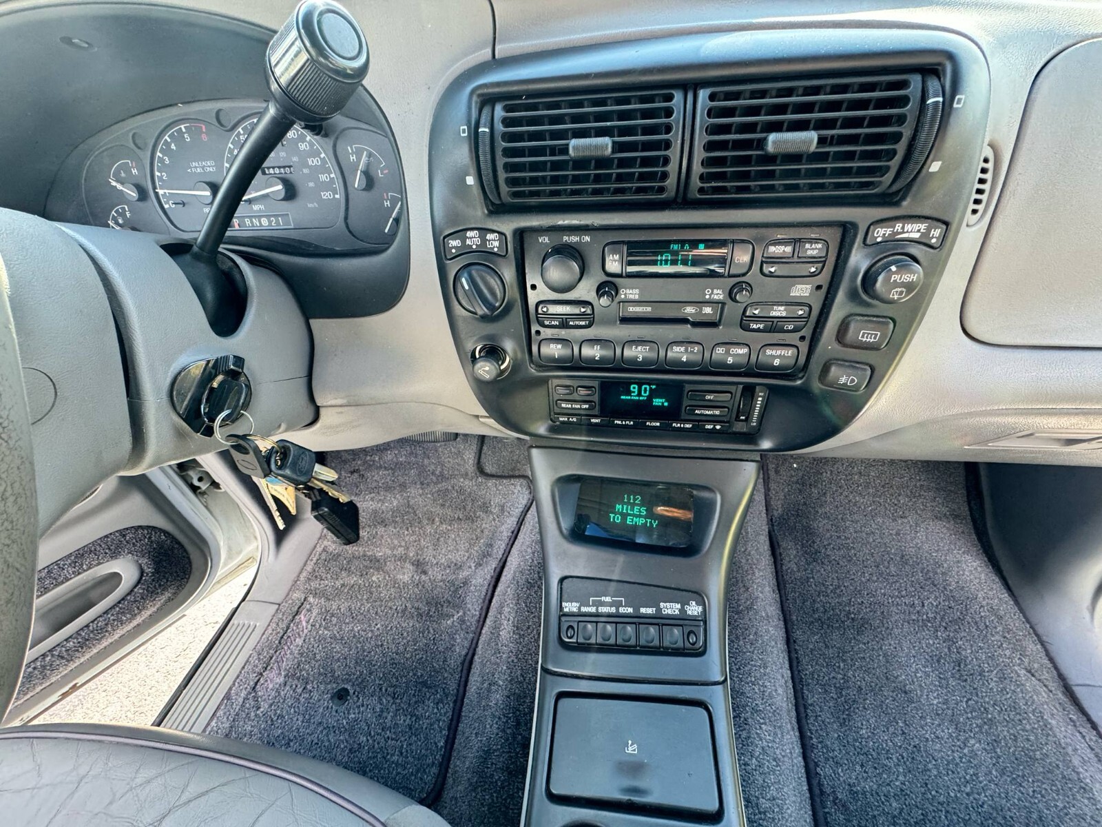 Ford-Explorer-1995-SUV-16