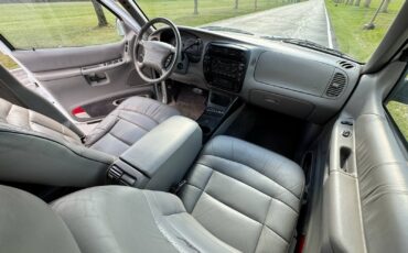 Ford-Explorer-1995-SUV-18