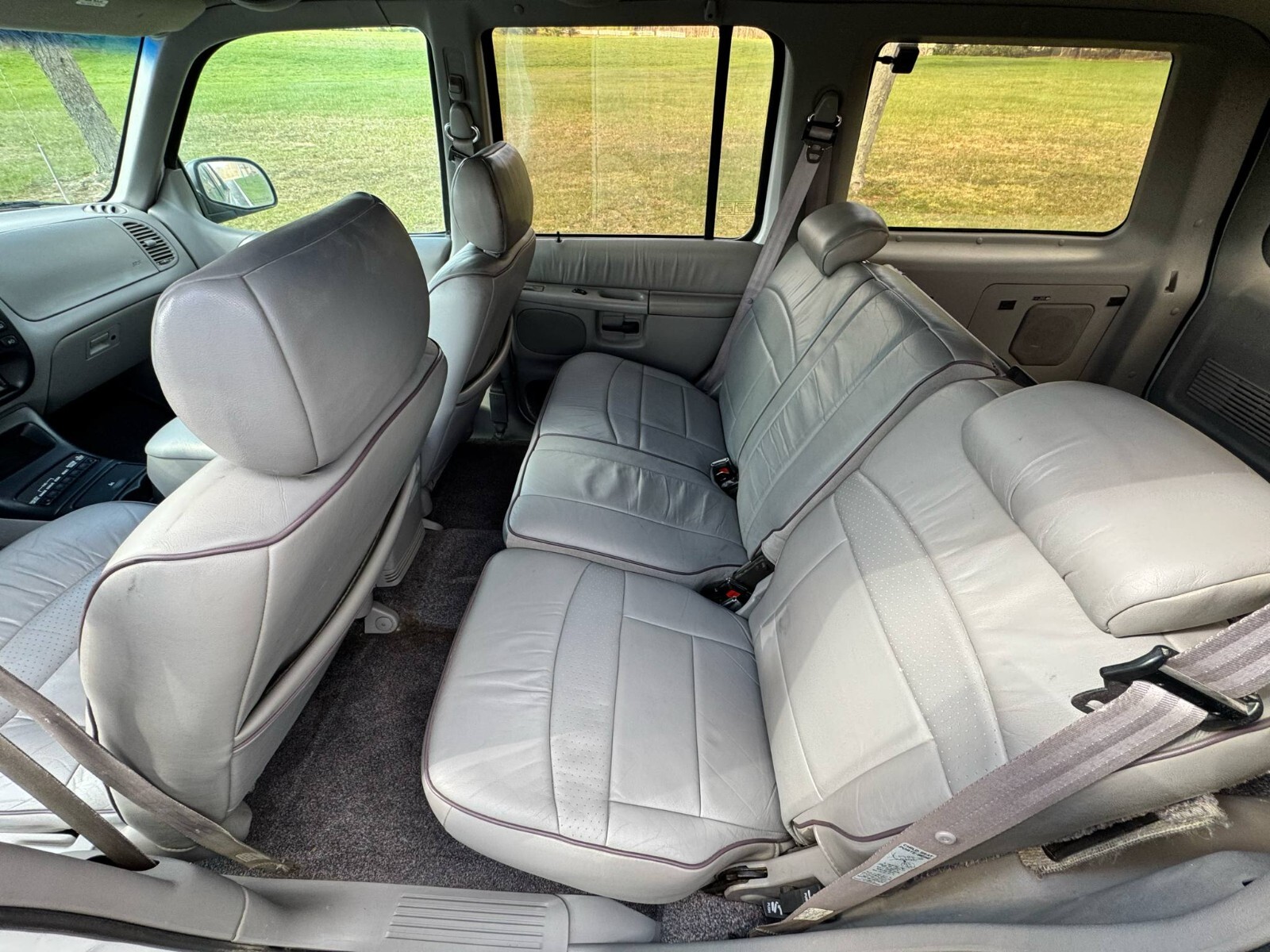 Ford-Explorer-1995-SUV-19
