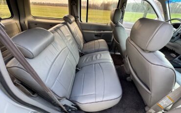 Ford-Explorer-1995-SUV-22