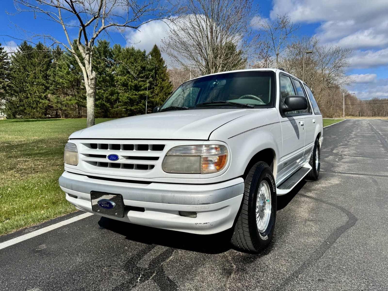 Ford-Explorer-1995-SUV-4