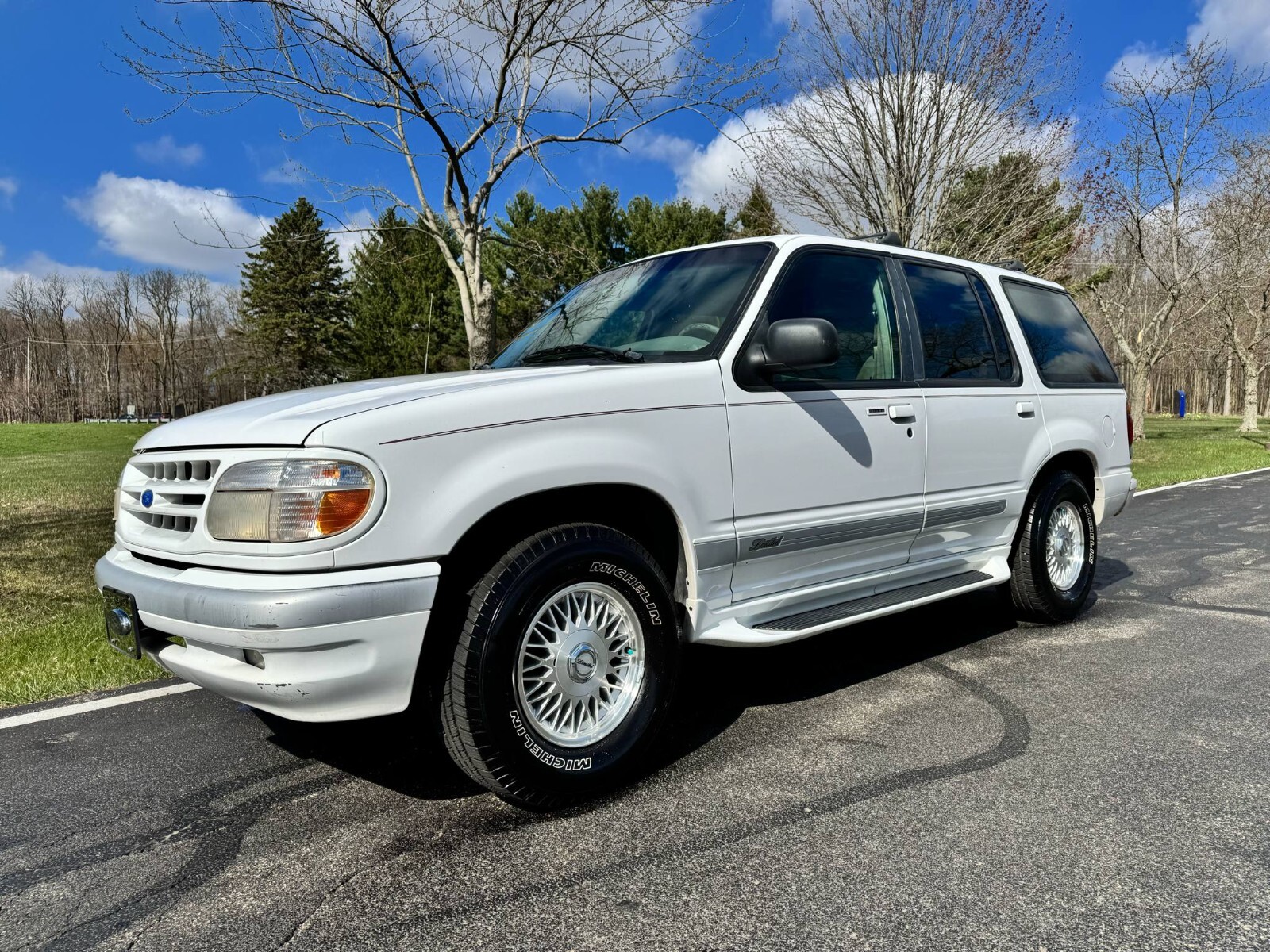 Ford-Explorer-1995-SUV-5
